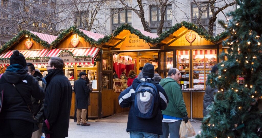 Kiosks at Christkindlmarket Chicago