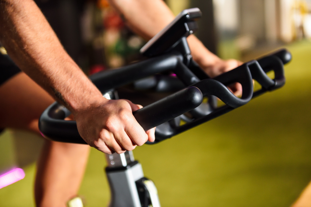 Emagrecer com bicicleta realmente funciona? Veja como começar e aproveitar ao máximo 4 beneficios da bicicleta ergometrica